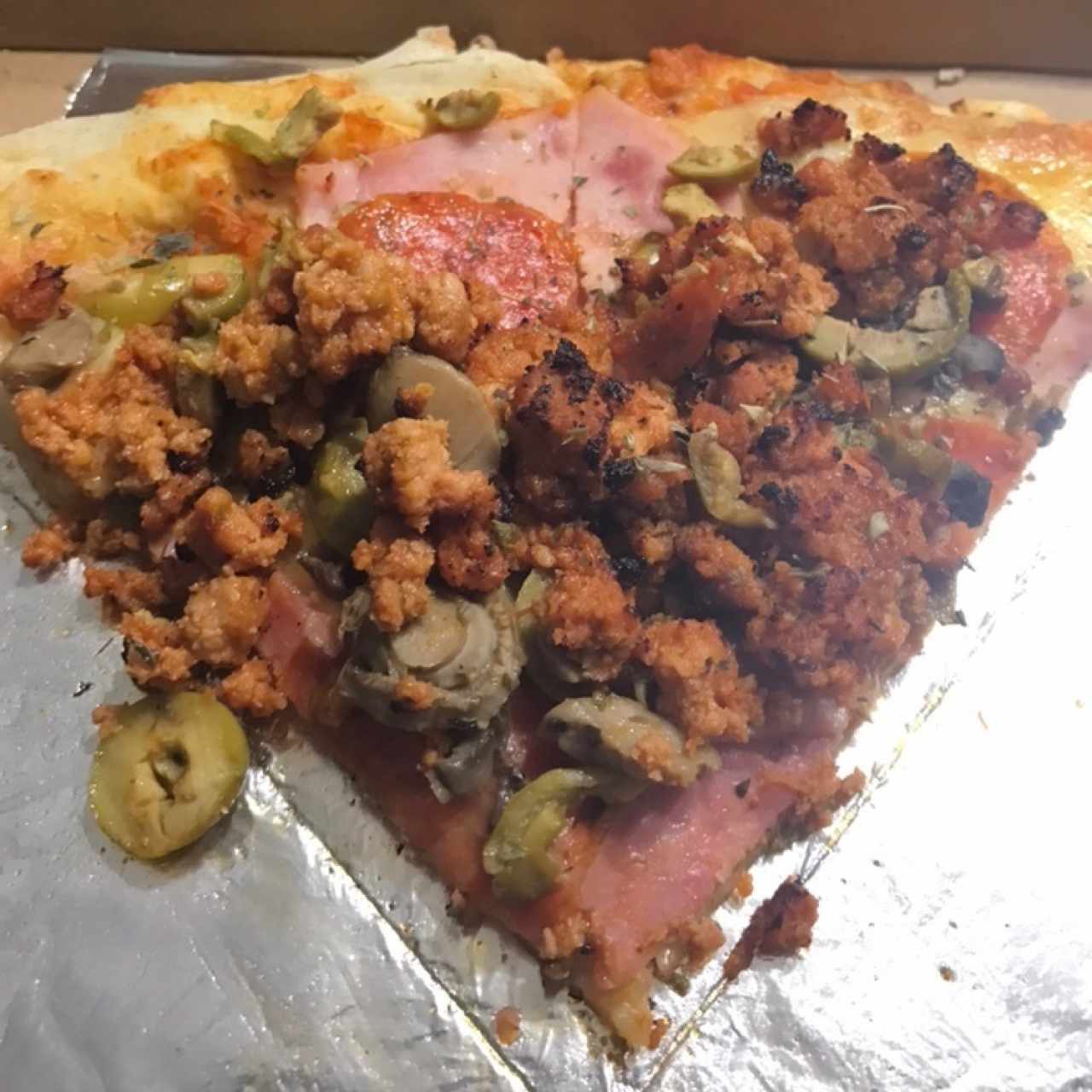 Pizza de Combinacion con Kima (carne molida)