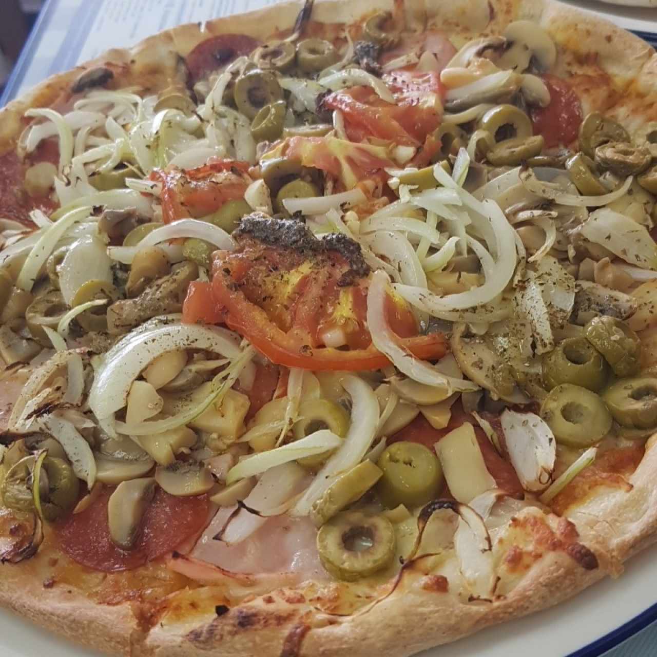 Pizza Ateniense