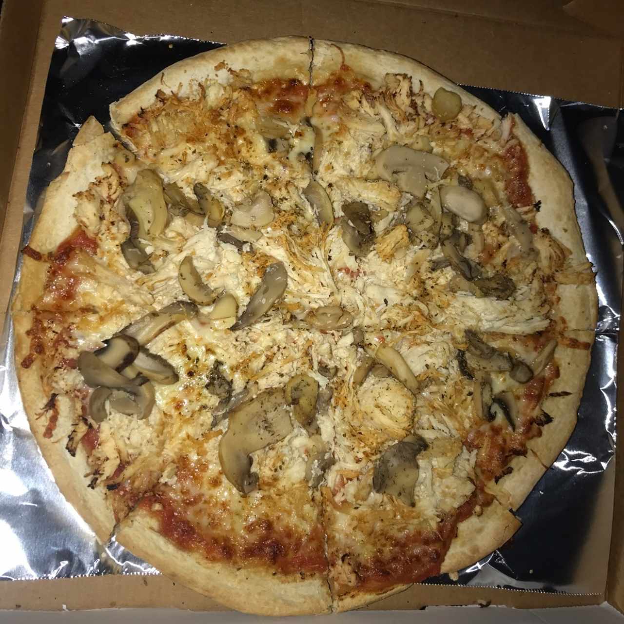 Pizza de Pollo con Hongos