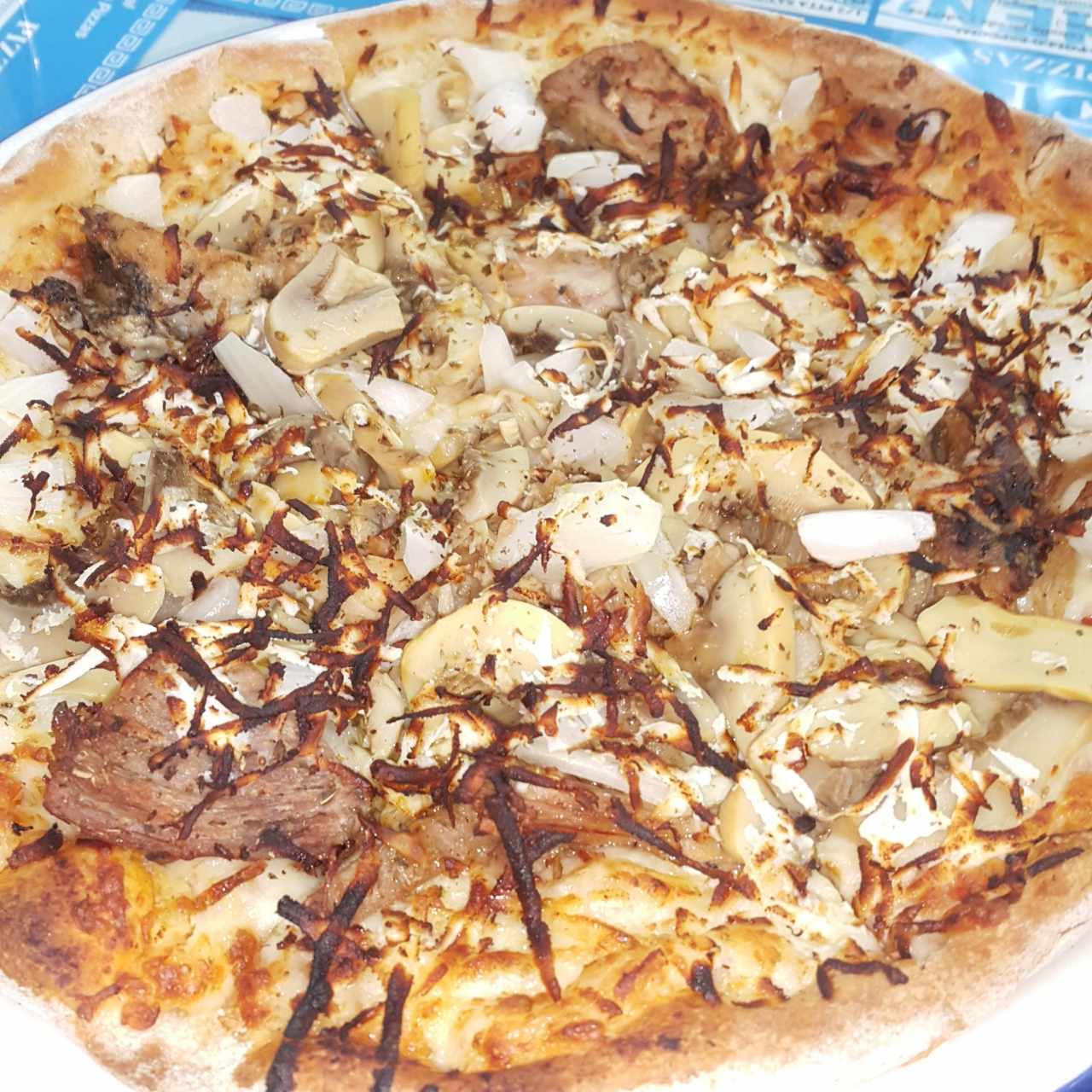 Athen's Pizza con queso Feta