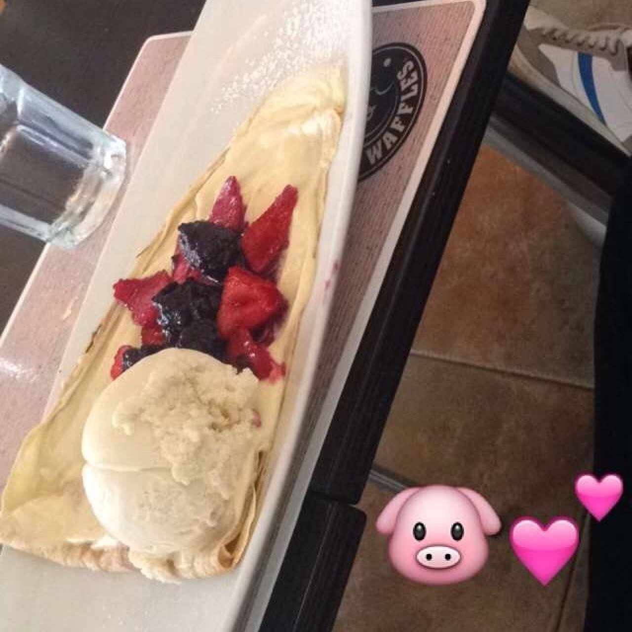 Crepe de limón con frutos rojos