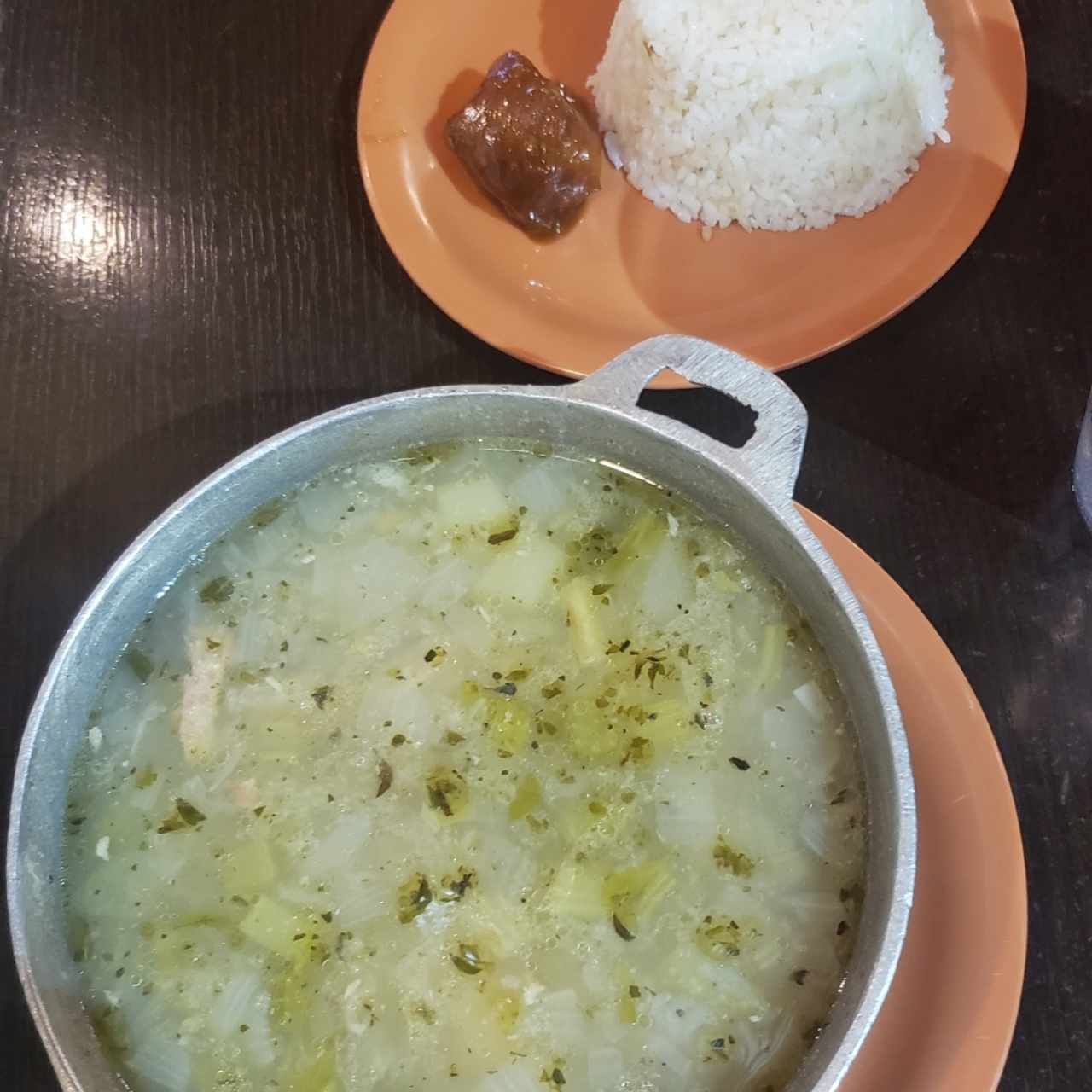 Sancocho con arroz blanco