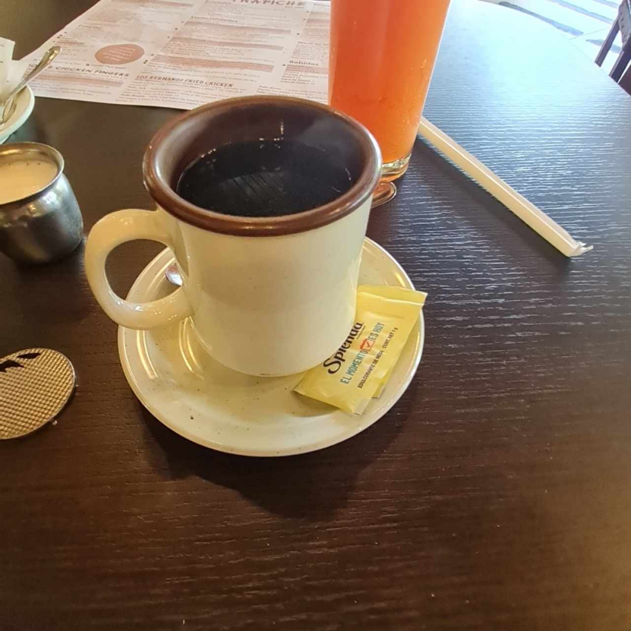 cafe negro y leche