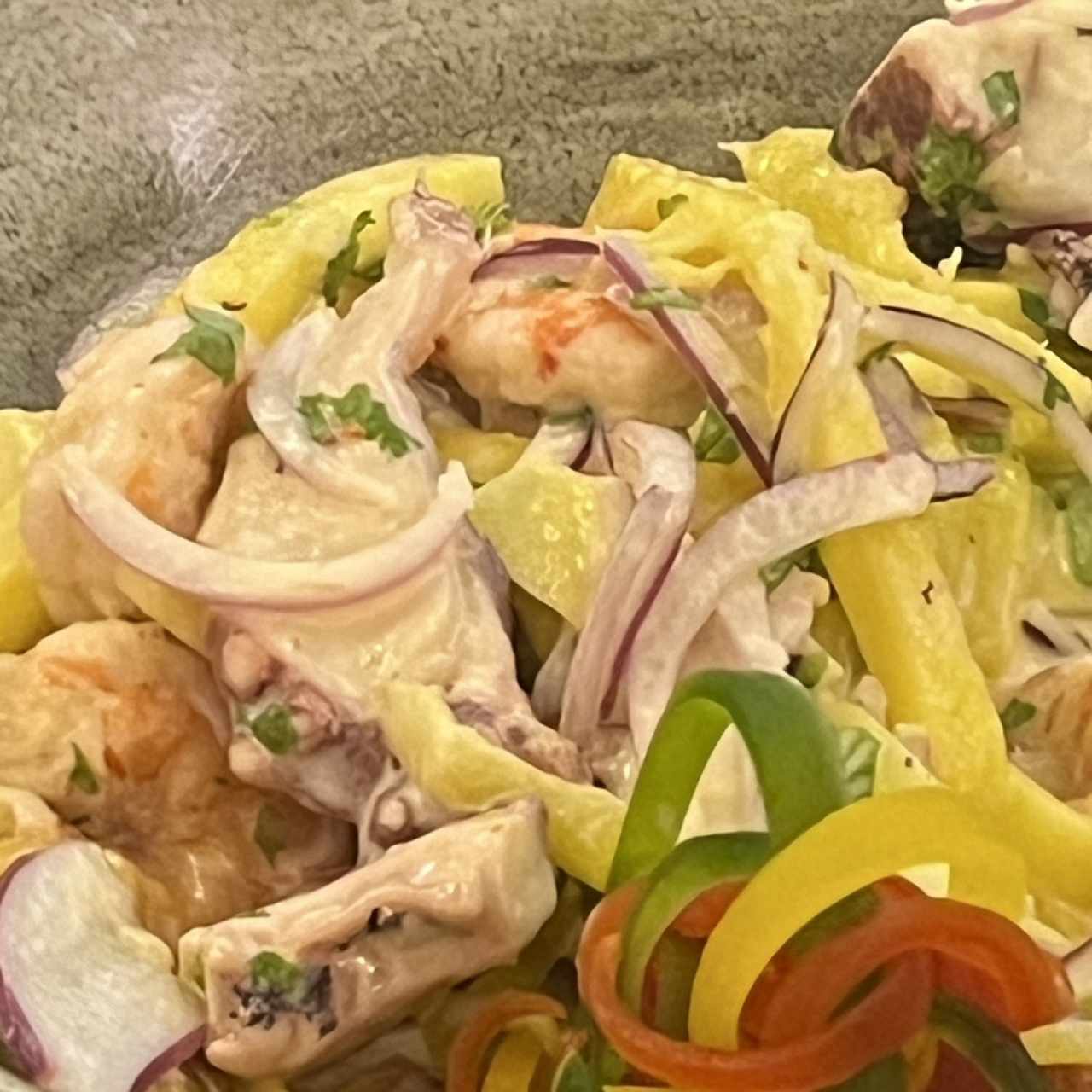 CEVICHE PERUANO FUSIÓN DE CAMARÓN