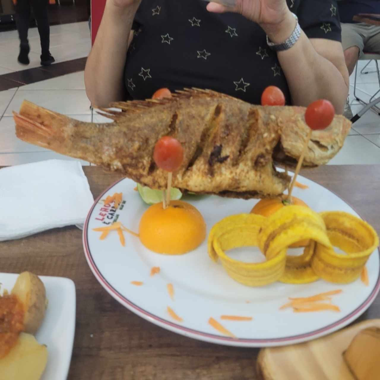 PESCADOS - PESCADO ENTERO FRITO