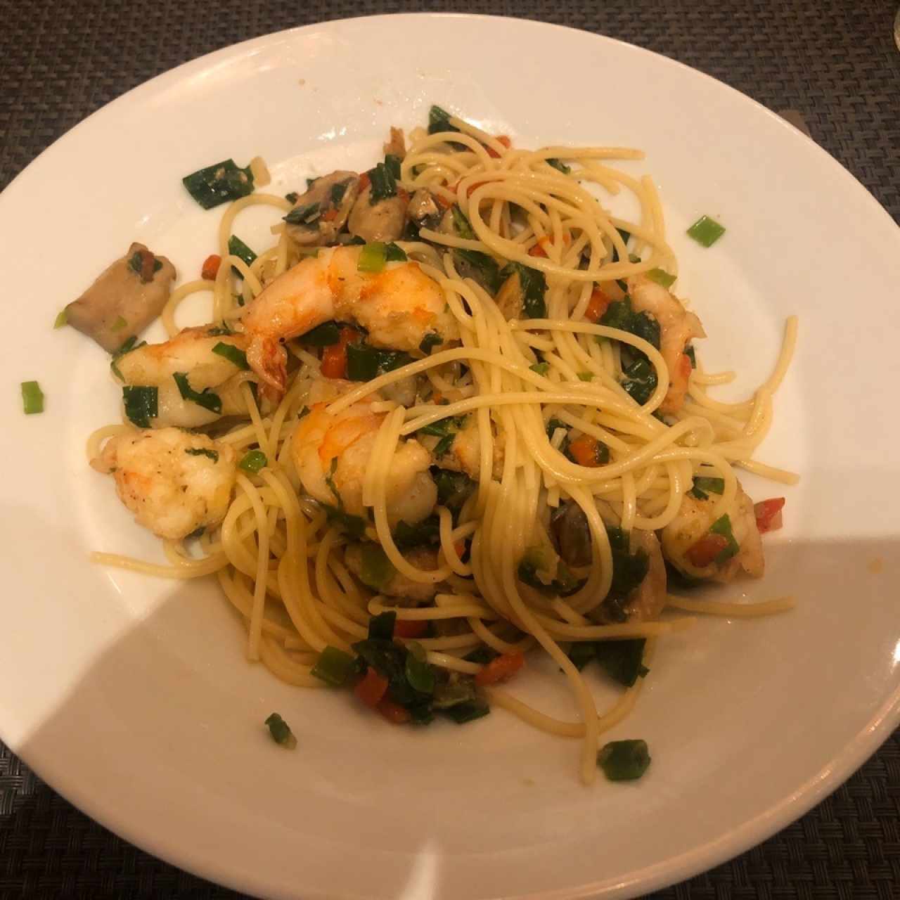 Spaguetini al óleo con Langostinos