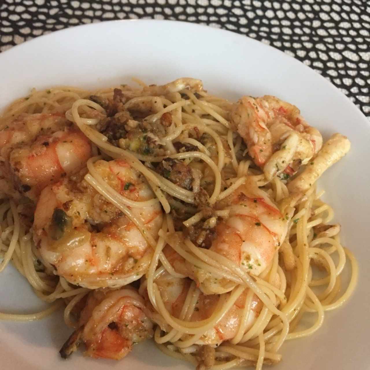 langostinos con spaguettini pescatore al oleo