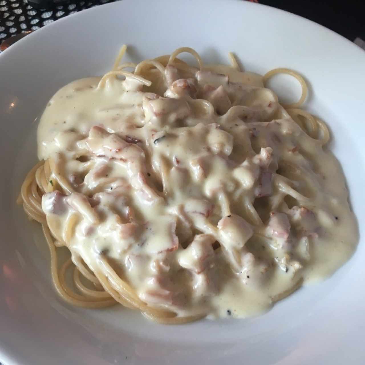 Pasta alfredo con Tocino