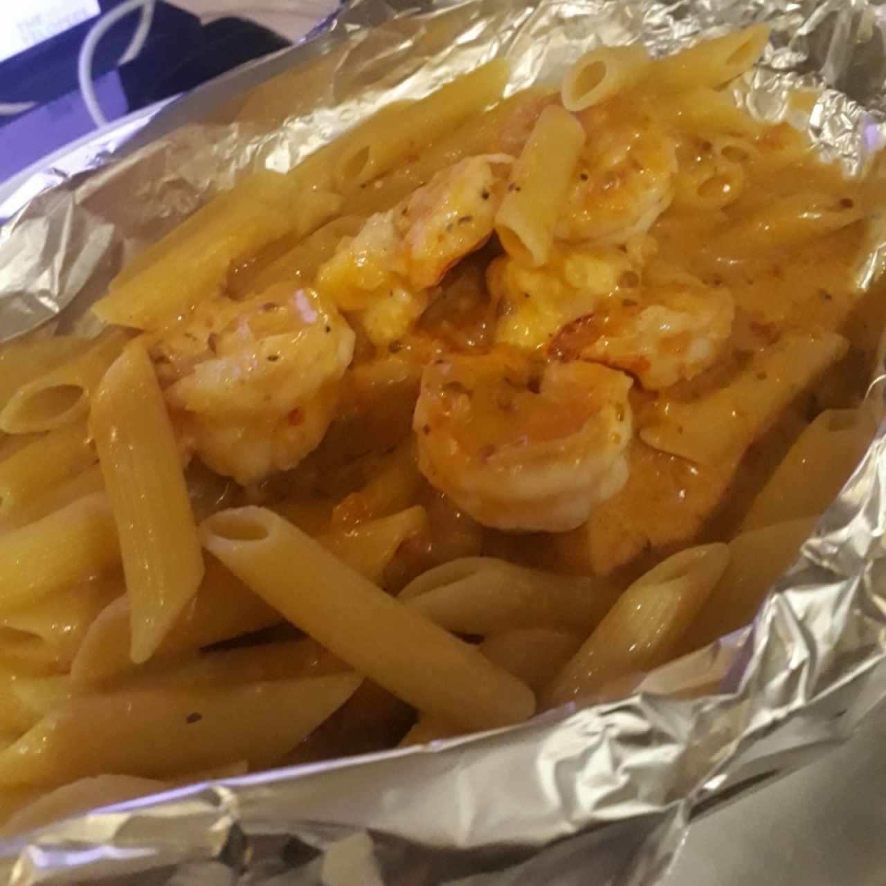 pene con langostino en salsa rosada
