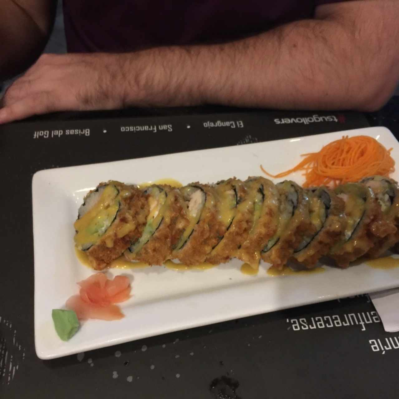 Sushi a base de pollo, muy bueno para los que no comen pescado