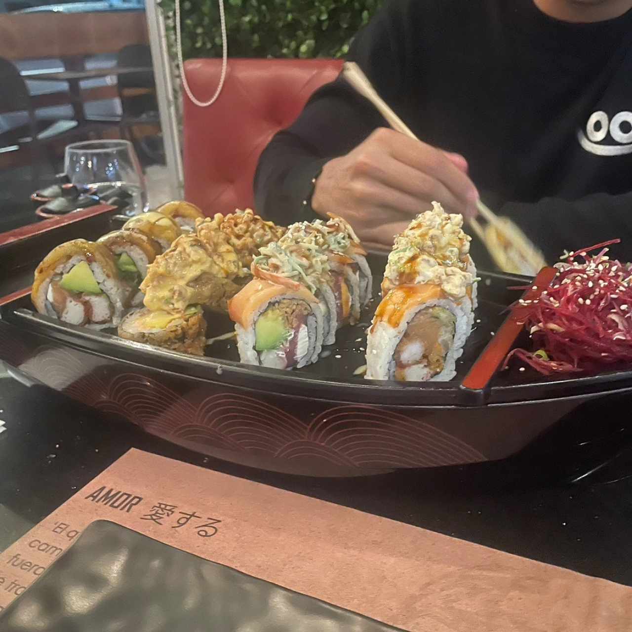 Barco con rollos variados