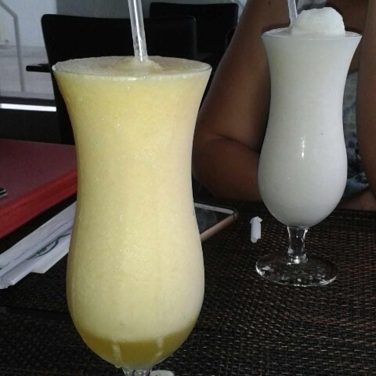 Daiquiri Passion y Piña Colada