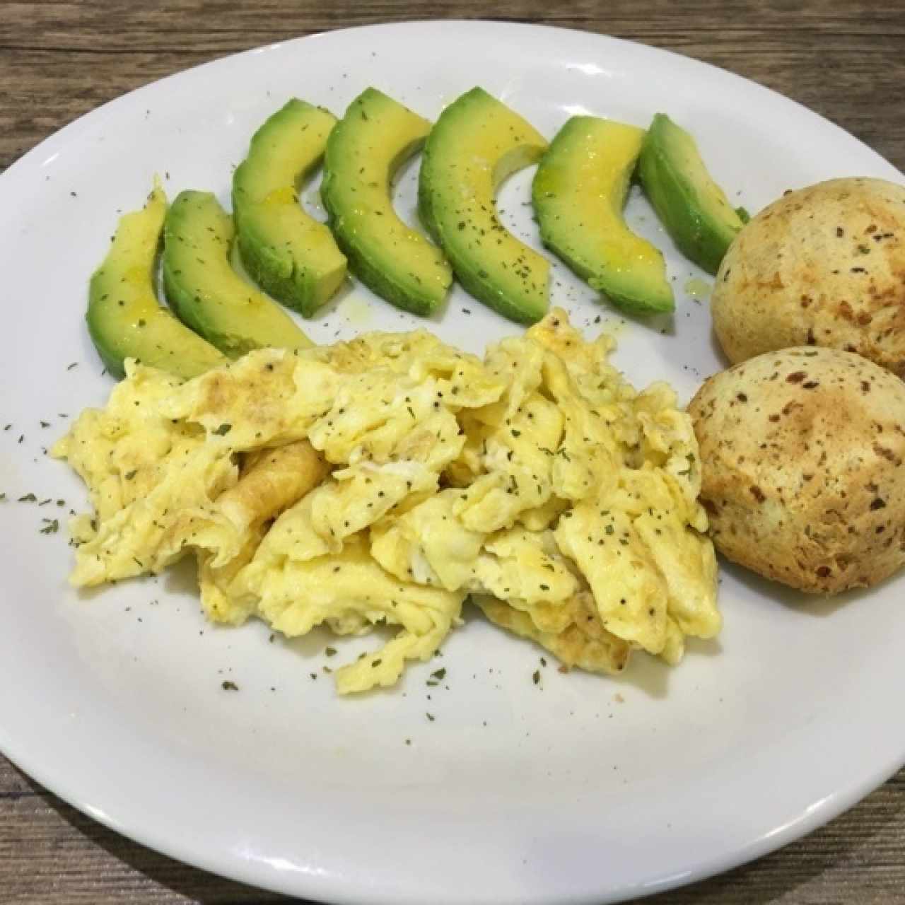 Desayunos salados - EGGS N' AVOCADO