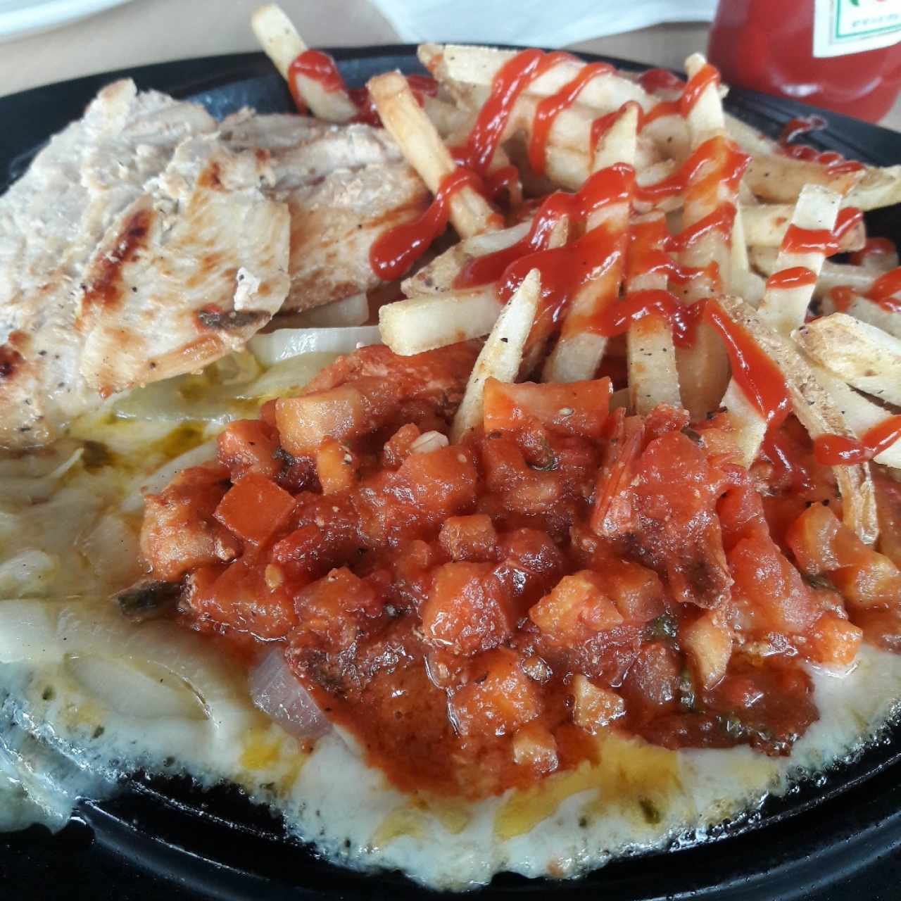 sizzling chiken and shrimp