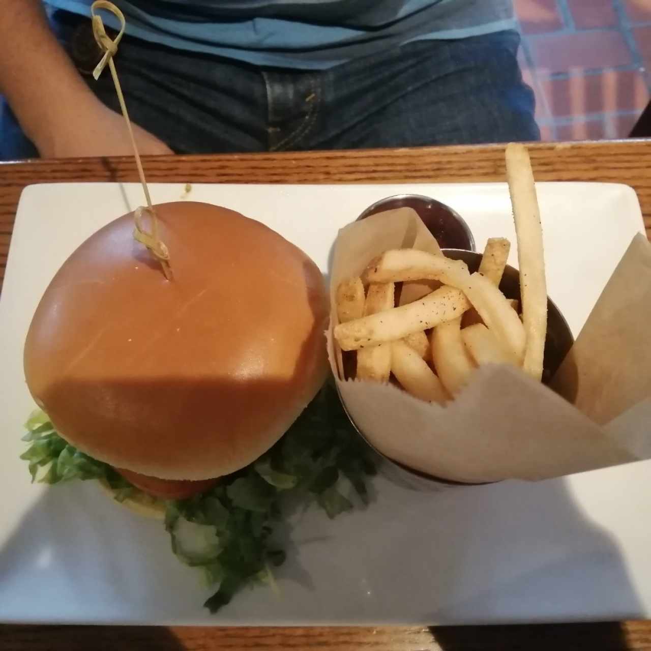 Hamburguesa con papas 