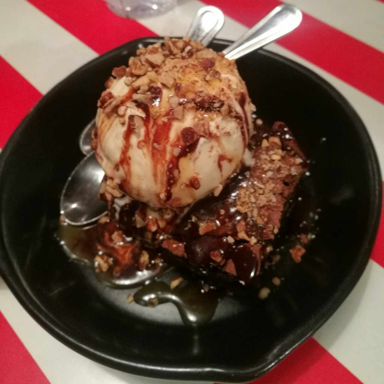 Brownie con Helado