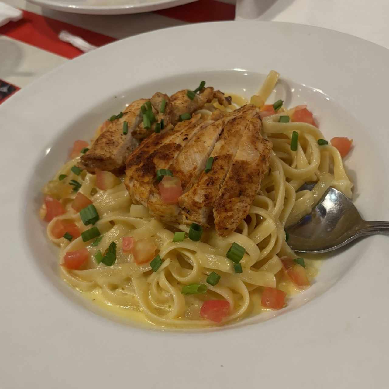 FETTUCCINE ALFREDO WITH CHICKEN