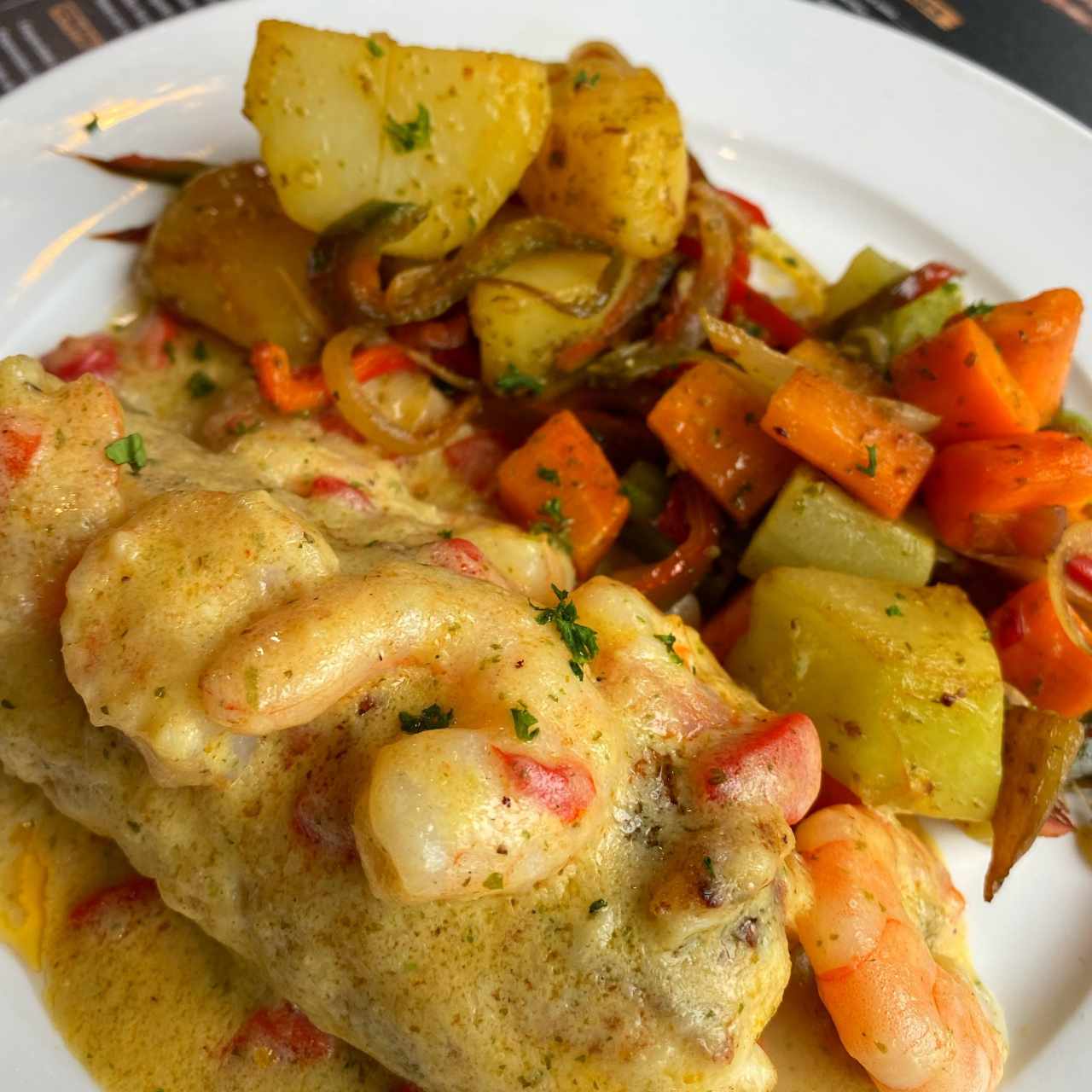 Filete de Corvina Rellena de Camarones