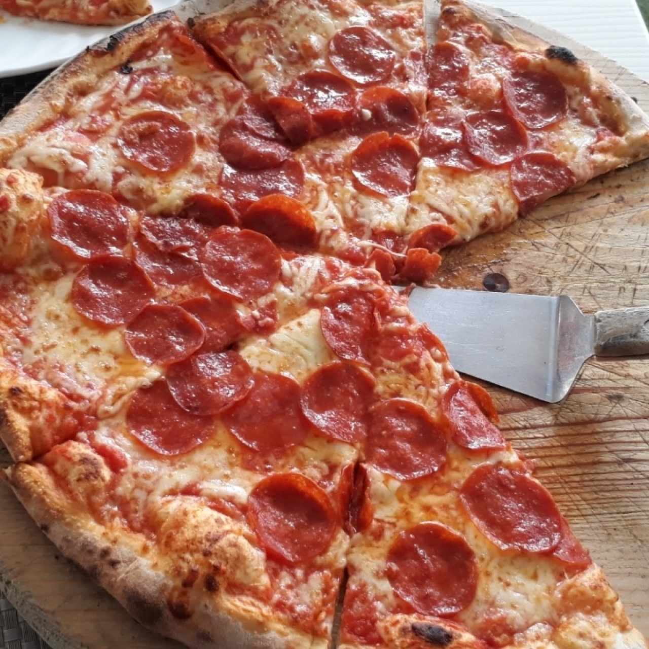 pizza de peperoni americano