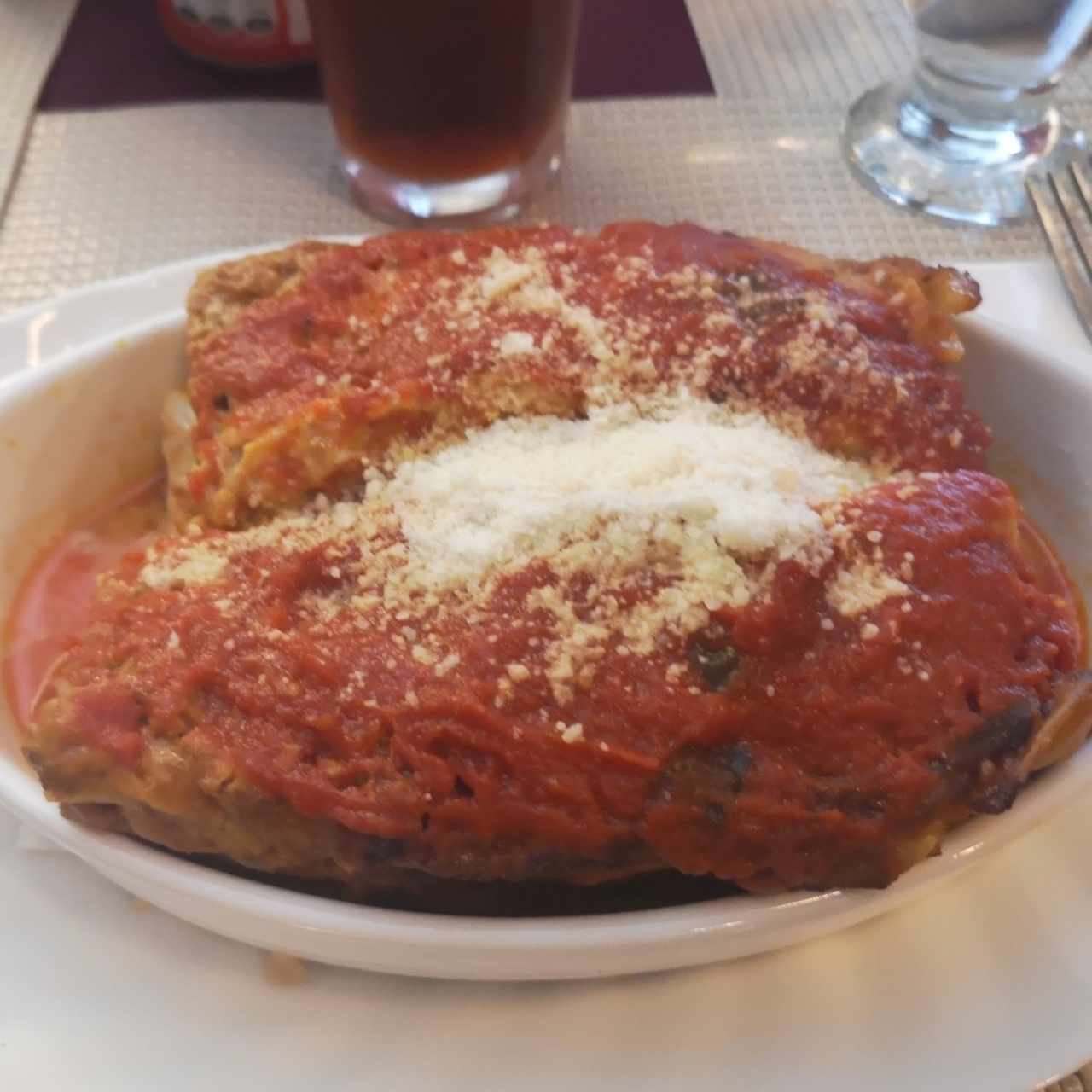 Lasagna en salsa roja