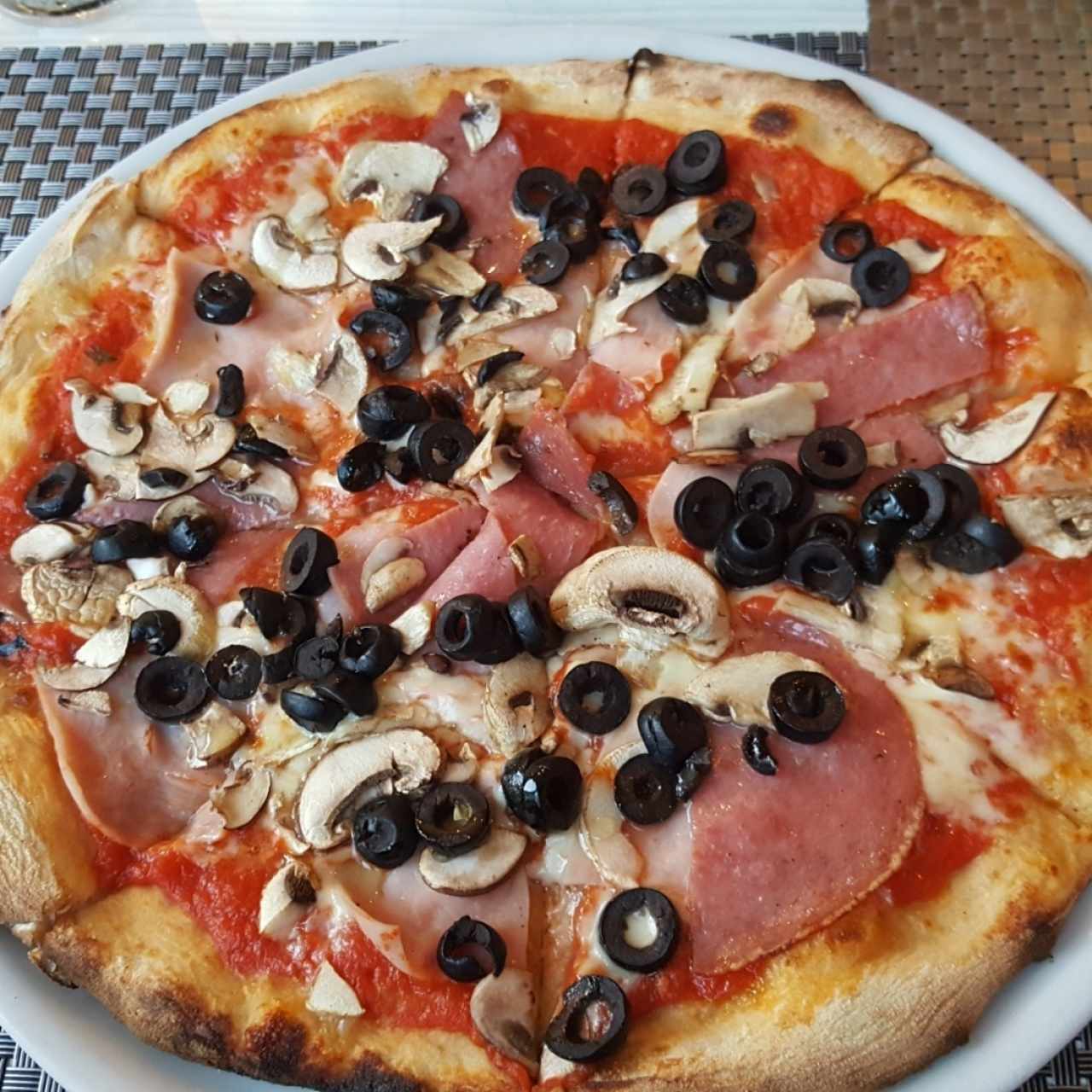 Pizza Capricciossa