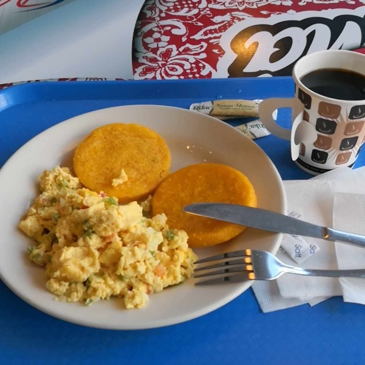 Desayuno Tortilla con huevos revueltos