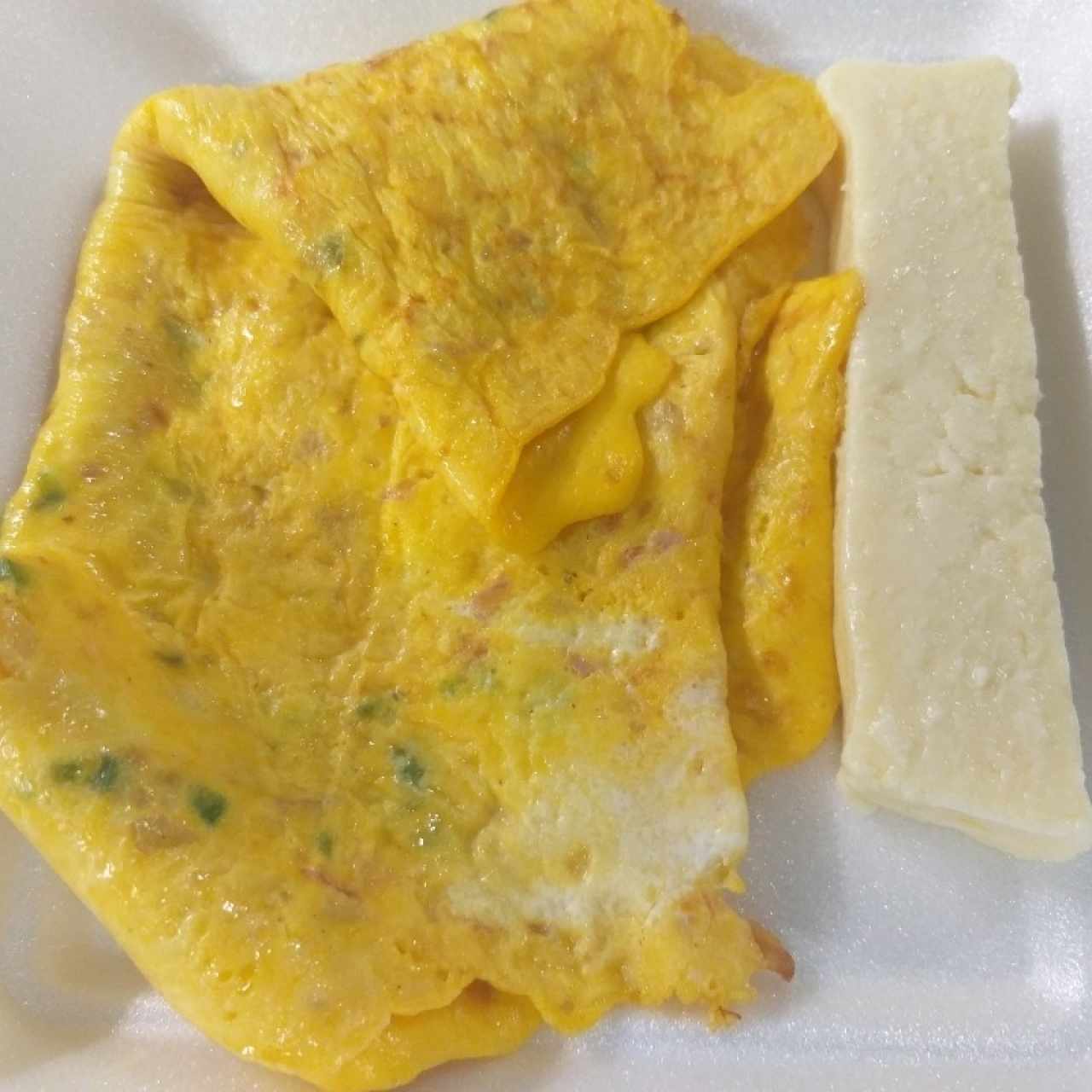 omelette  y queso blanco