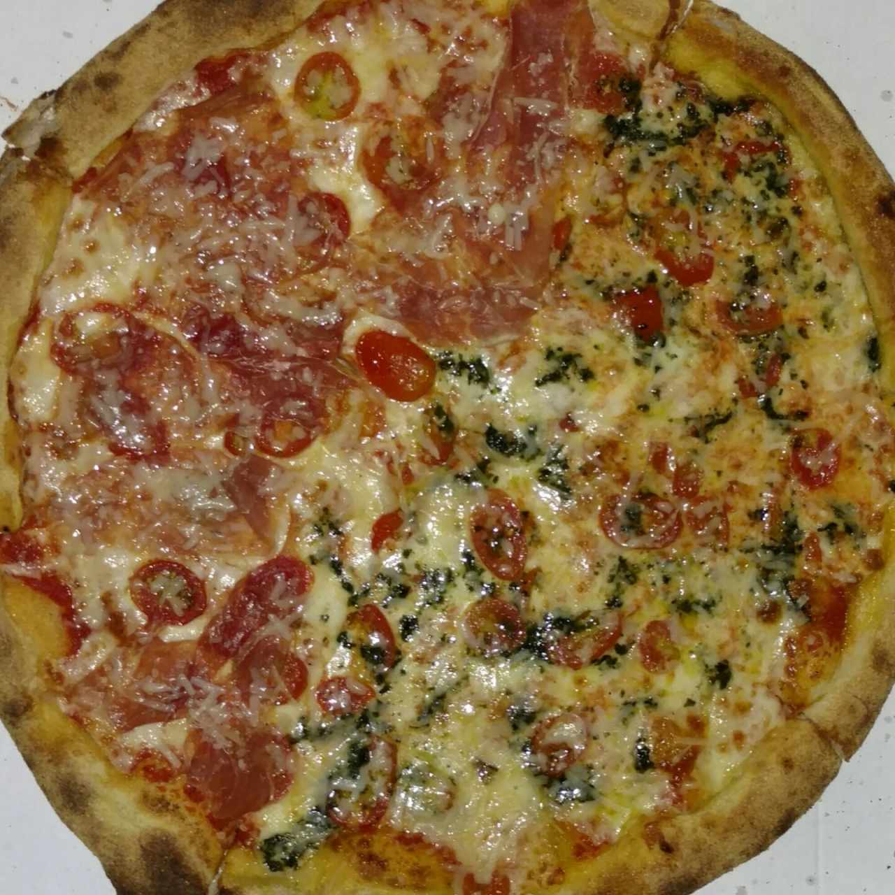 Pizza Italia en combinación con Pesto