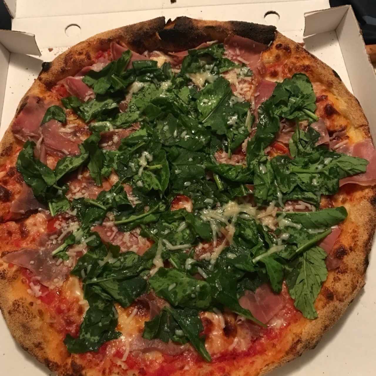 Pizza Italia con extra de arúgula