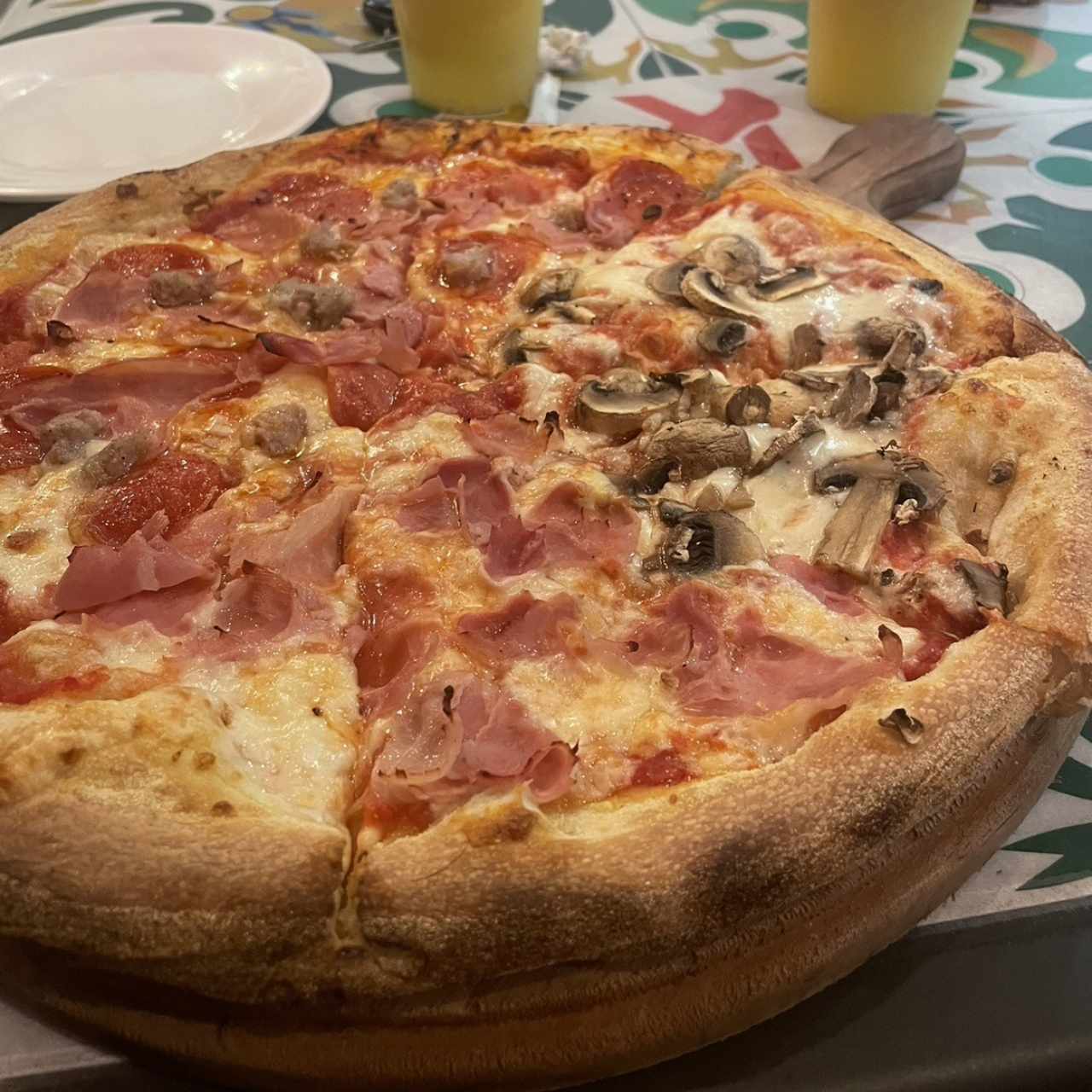 Pizzas Rojas - Carnivora con 4 estaciones