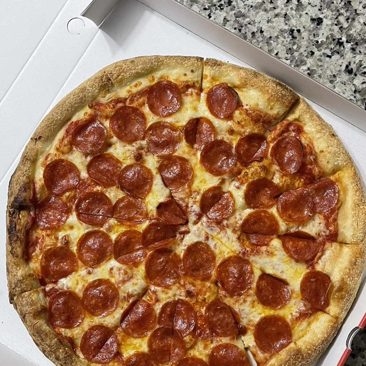 Pizzas Rojas - Pepperoni