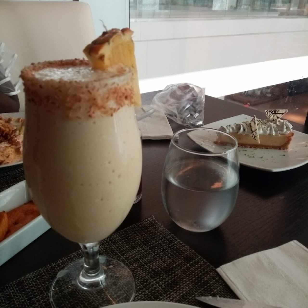 piña colada y pie de limon