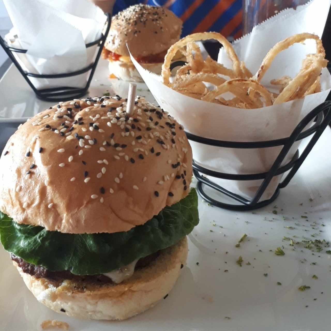 Araxi burger