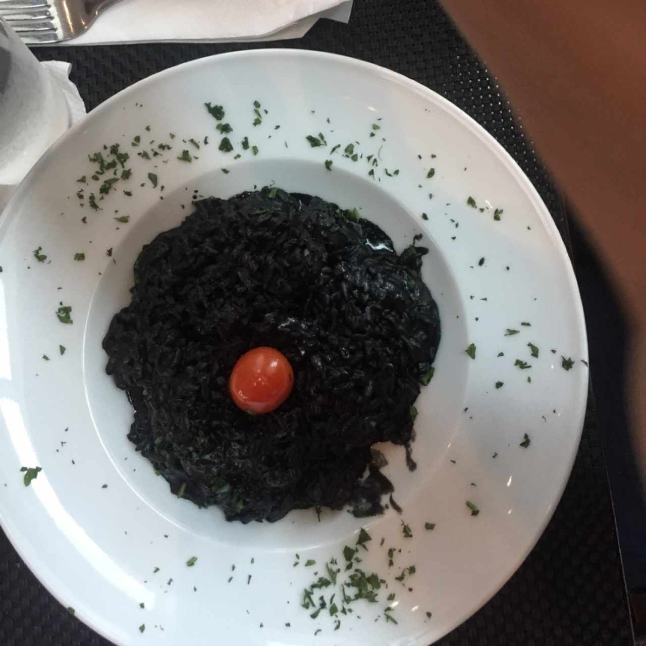 Arroz negro con camarones