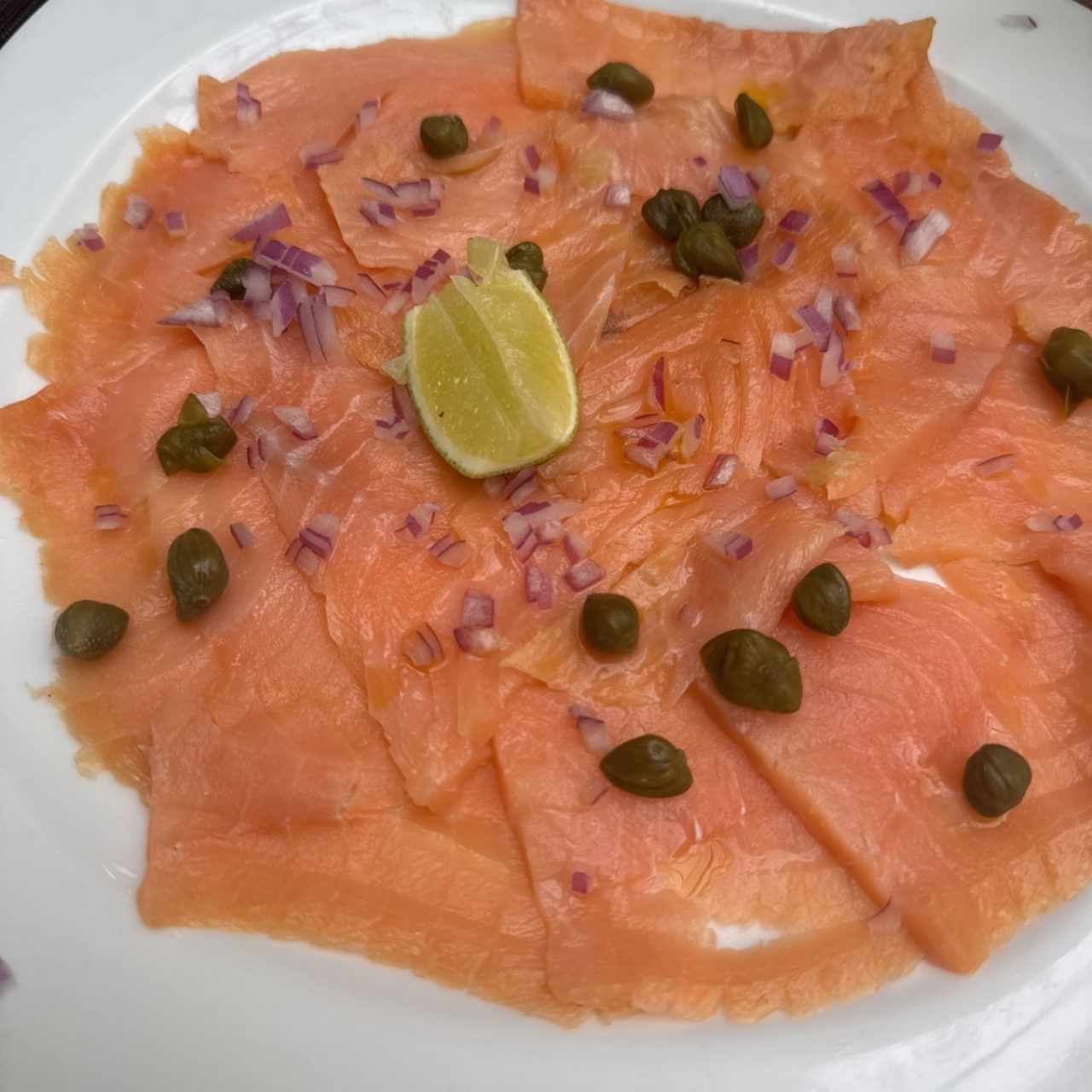 Entrantes fríos - Carpaccio de salmón