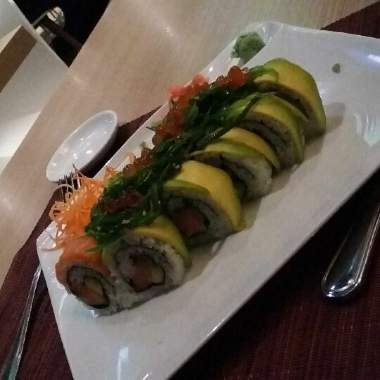 Rolls frescos - Alaska roll