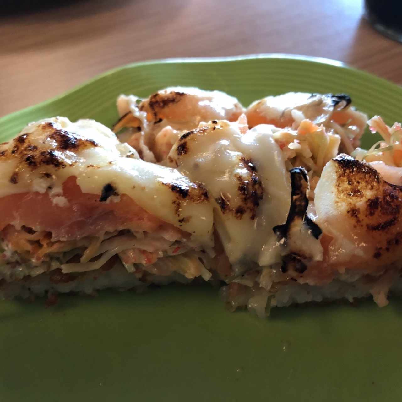 sushi pizza de salmón