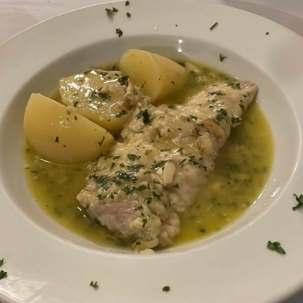 corvina con papa asada