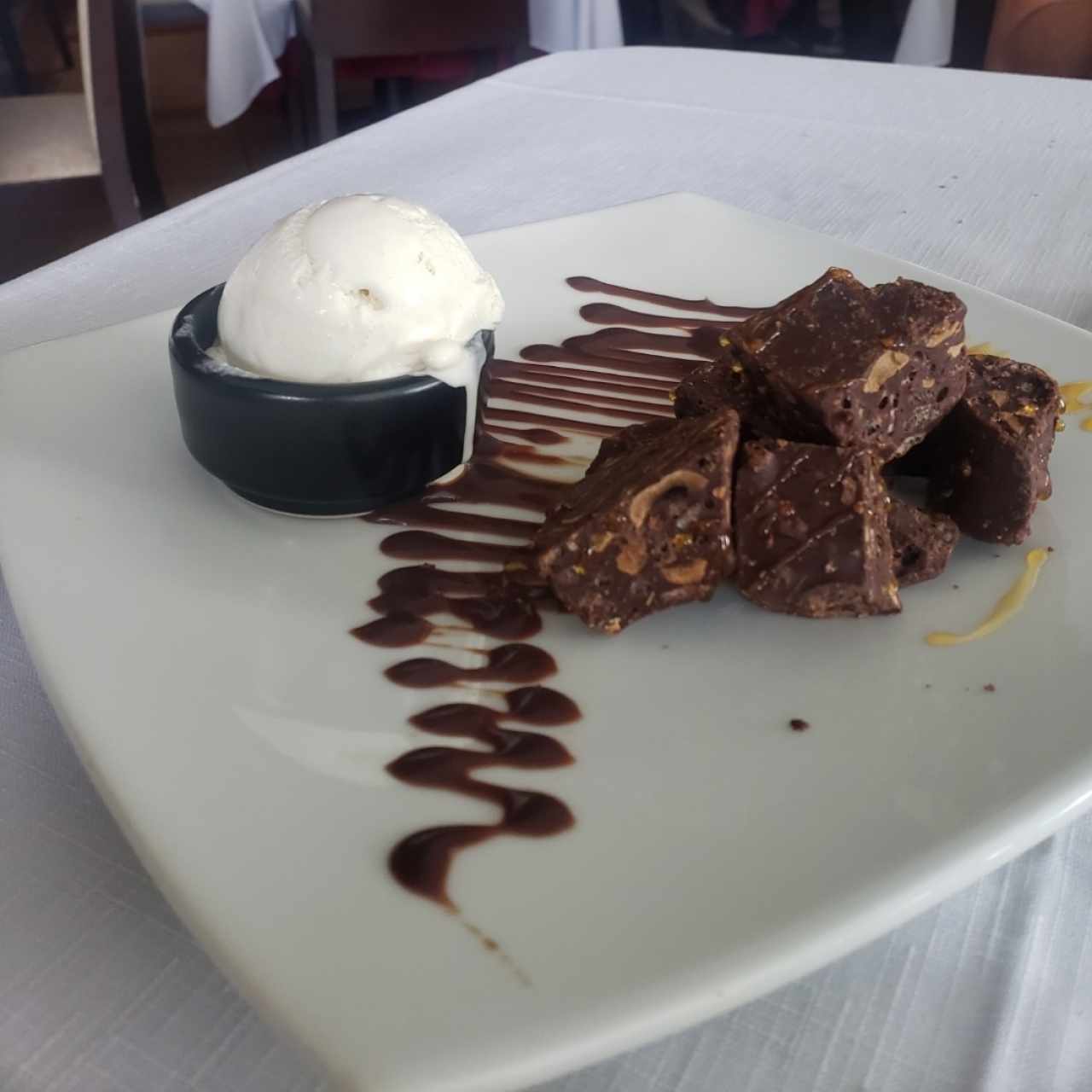 Turrón De Chocolate Con Helado A La Miel De Naranja