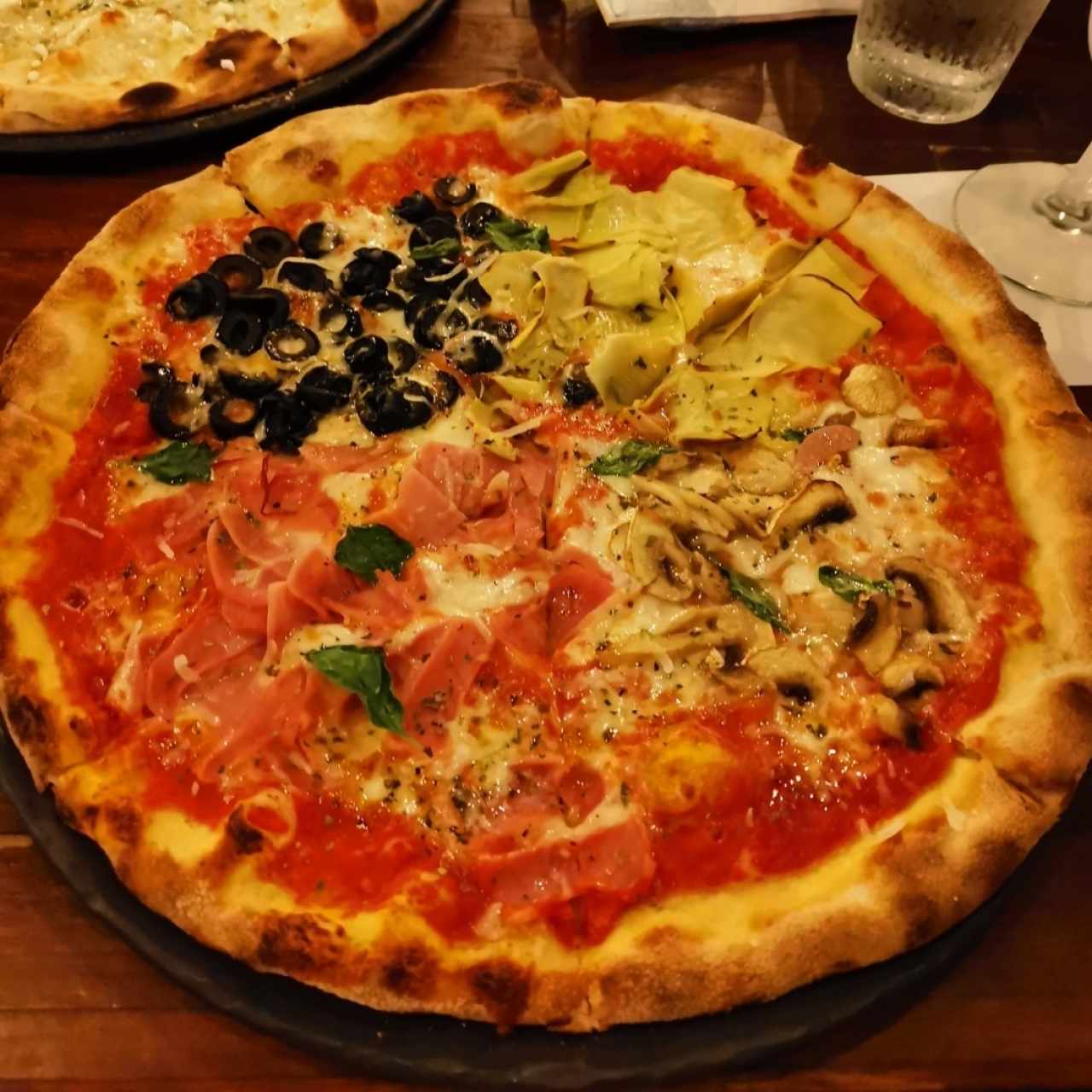 Pizzas Clásicas - 4 Estaciones