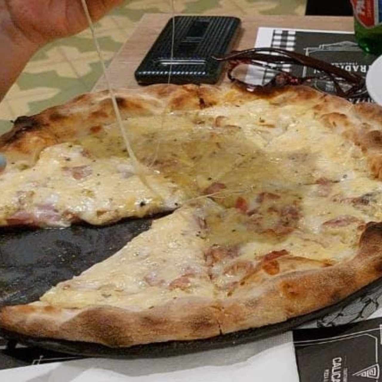 Pizzas Especiales - Carbonara