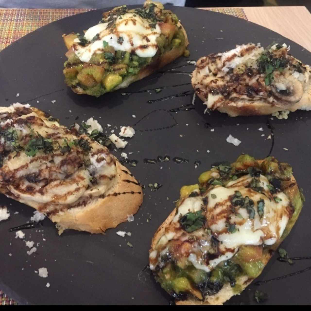 Entradas - Bruschetta Mixta