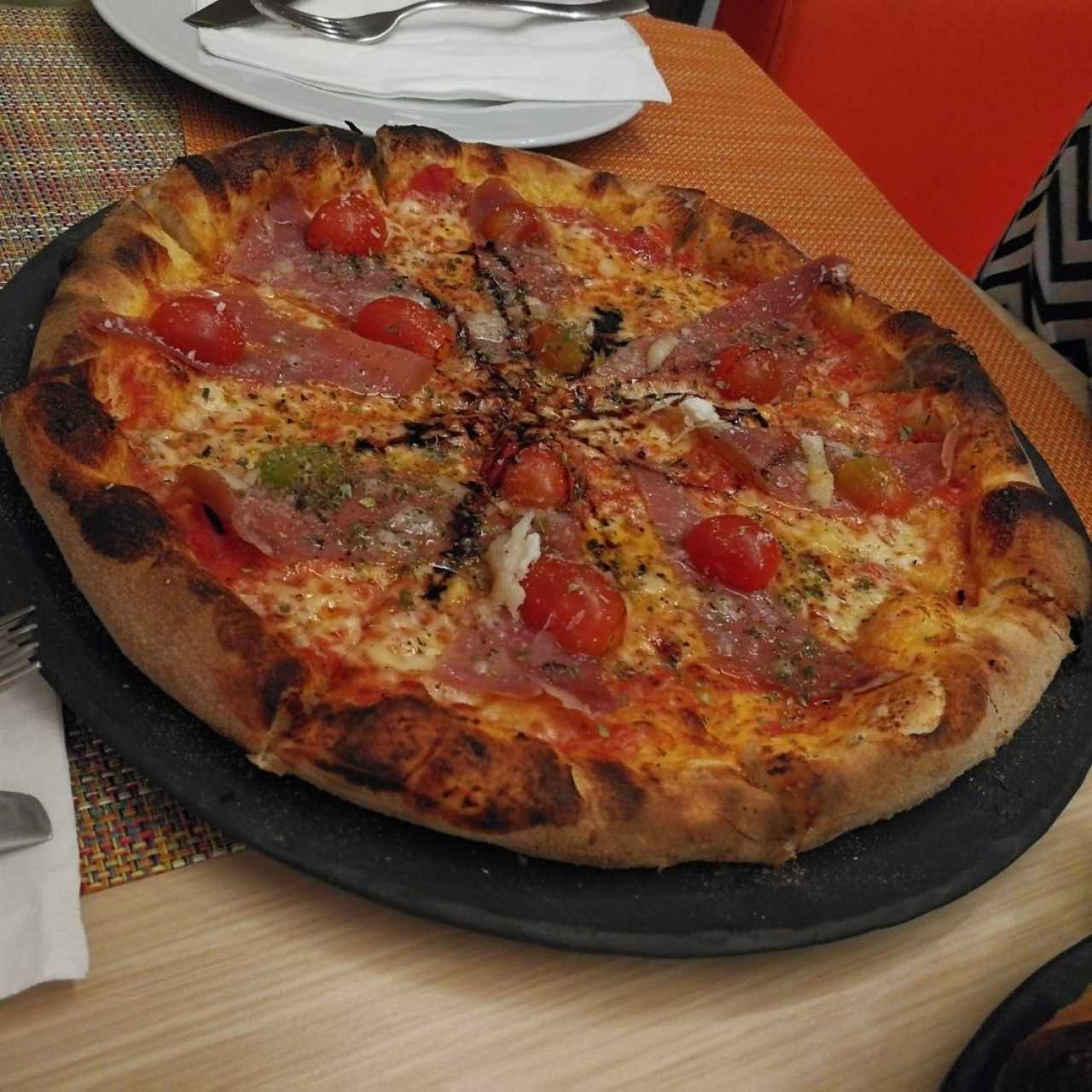 Pizzas Especiales - Dolomiti 14.50$-28$