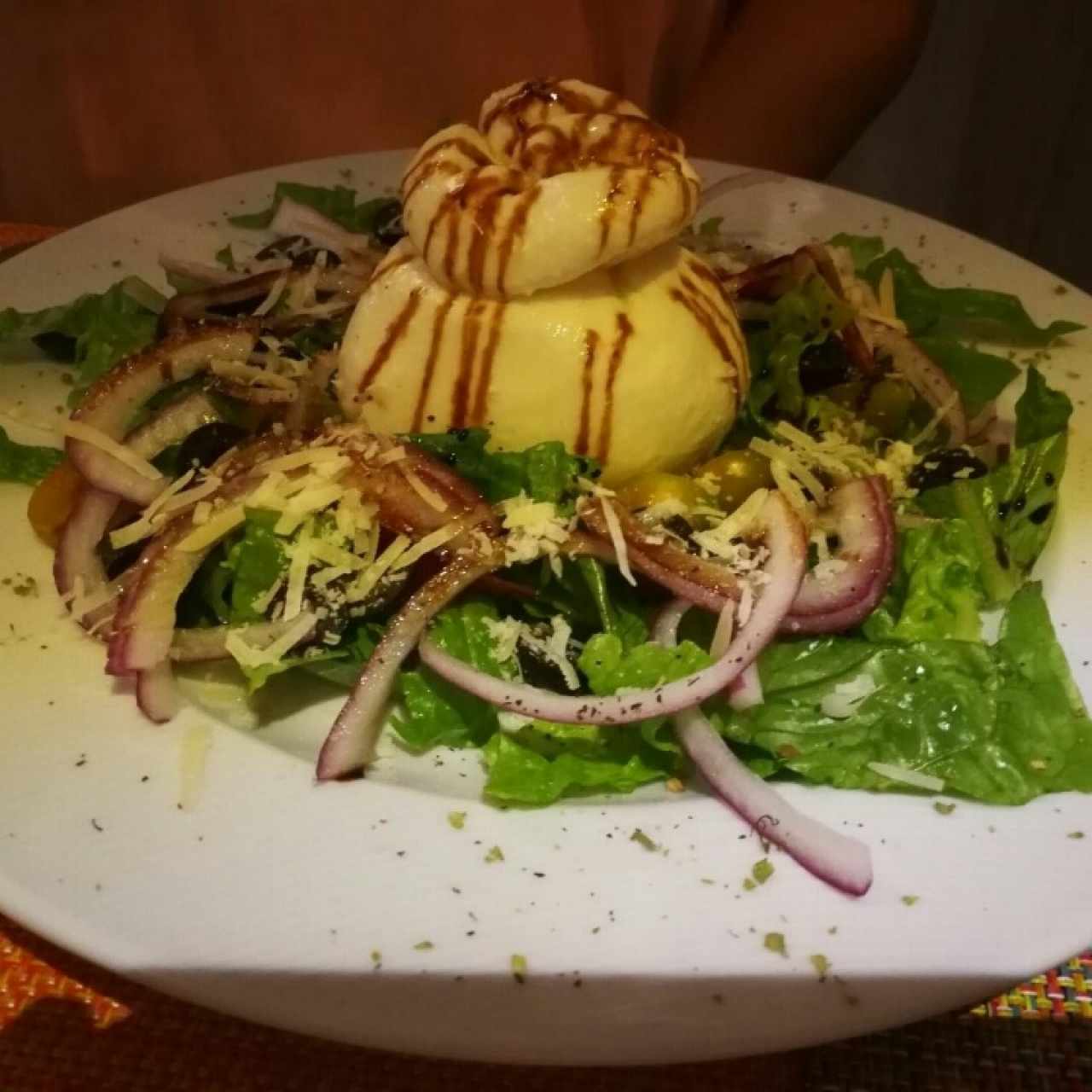 Ensaladas - Burrata Salad