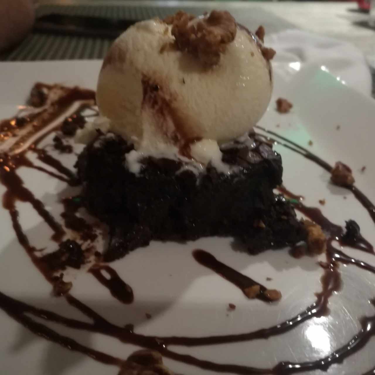 Postres - Brownie con Helado