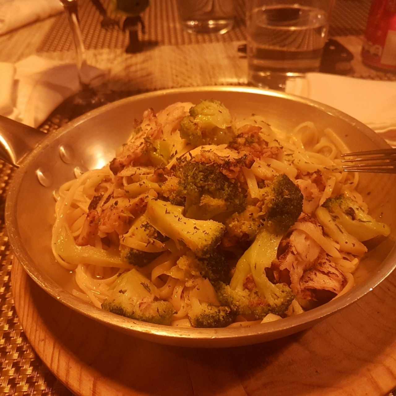 Linguini con Pulpo y Brócoli