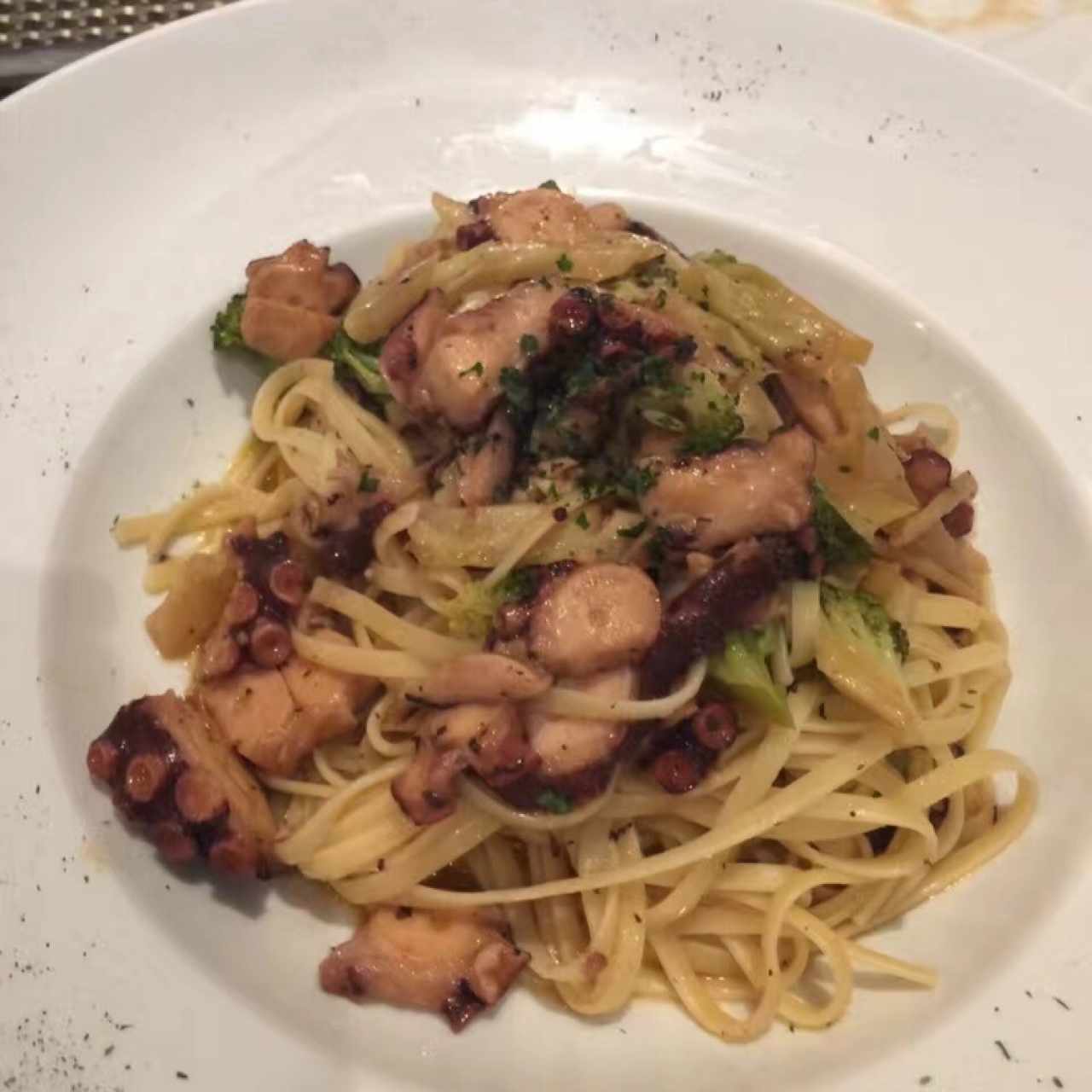 Linguini con Pulpo y Brócoli