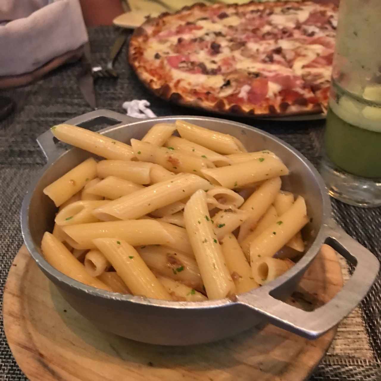 Fetuccine, Penne y/o Espaguetti  A la Crema, Aurora