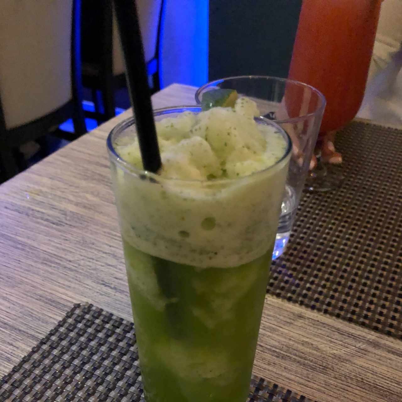 Limonada con hierba buena