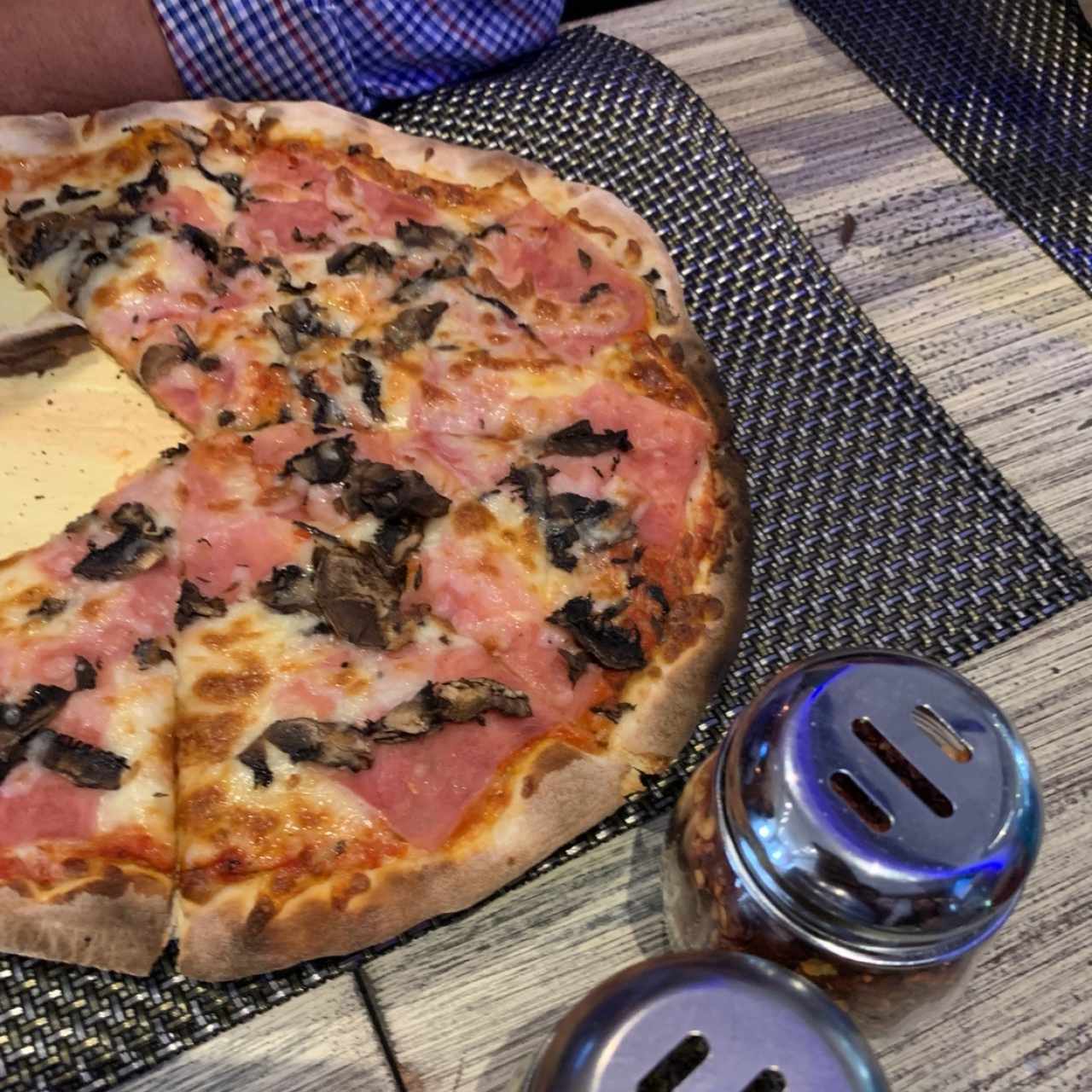 Pizza con hongos